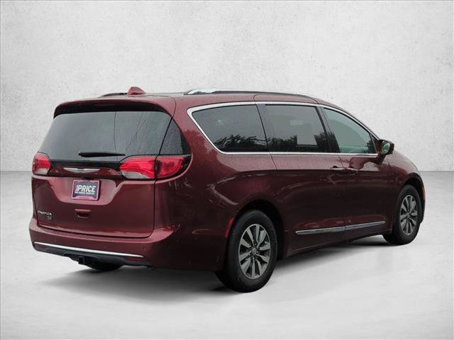 Used 2020 Chrysler Pacifica Touring-L FWD image 5