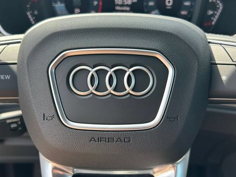 Used 2025 Audi Q3 2.0T Premium w/ Convenience Package AWD/4WD image 25