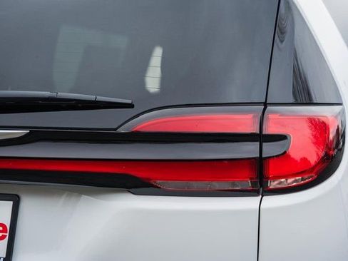 New 2026 Chrysler Pacifica Select FWD image 18