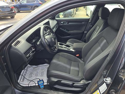 Used 2025 Honda Civic Sport image 6