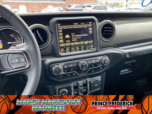 Used 2023 Jeep Wrangler Unlimited w/ Cold Weather Group image 6