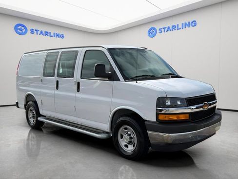 Used 2025 Chevrolet Express 2500 w/ Driver Convenience Package RWD image 13