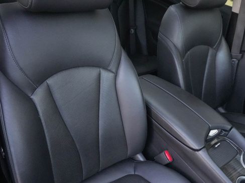Used 2020 Buick Envision Essence w/ Experience Buick Package FWD image 13