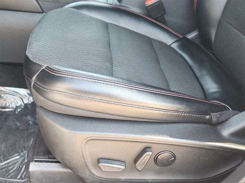 Used 2023 Ford Escape ST-Line image 25