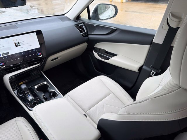 Used 2025 Lexus NX 350h AWD w/ Accessory Package (2T) image 22