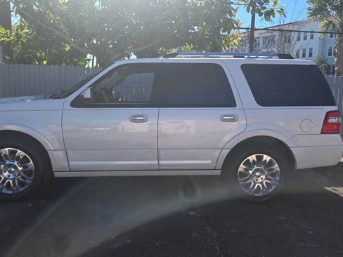 Used 2012 Ford Expedition Limited image 21
