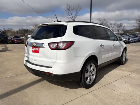 Used 2017 Chevrolet Traverse LT w/ Style and Technology Package AWD/4WD image 8