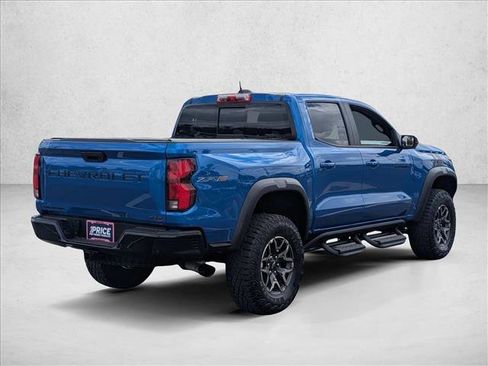 Used 2024 Chevrolet Colorado ZR2 w/ Technology Package AWD/4WD image 5