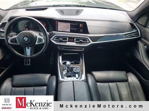 Used 2021 BMW X7 xDrive40i w/ M Sport Package AWD/4WD image 28
