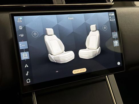 Certified 2025 Land Rover Range Rover Velar Dynamic SE image 19