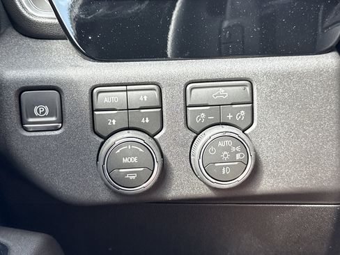 New 2026 Chevrolet Silverado 1500 RST AWD/4WD image 17