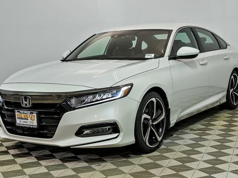 Used 2019 Honda Accord Sport image 5