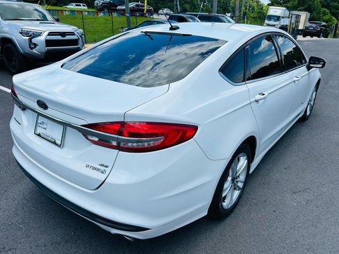 Used 2018 Ford Fusion SE FWD image 5