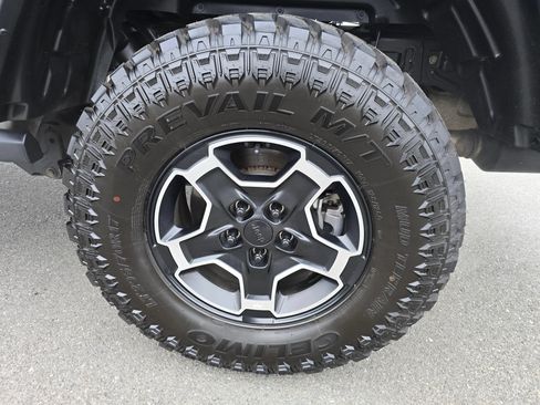Used 2020 Jeep Gladiator Mojave AWD/4WD image 12
