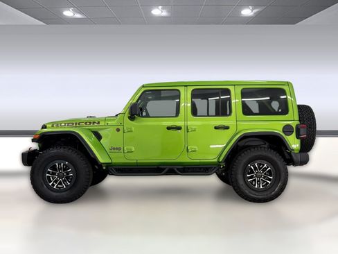 Used 2025 Jeep Wrangler Unlimited Rubicon AWD/4WD image 2