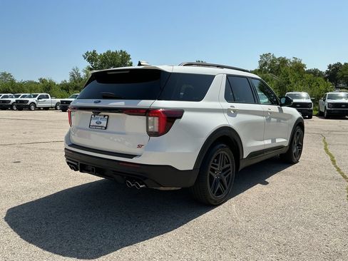 Used 2025 Ford Explorer ST AWD/4WD image 5