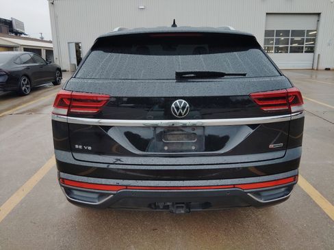 Used 2022 Volkswagen Atlas Cross Sport SE image 8