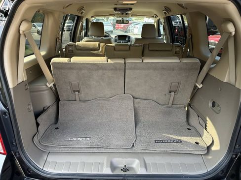 Used 2011 Nissan Pathfinder Silver AWD/4WD image 7