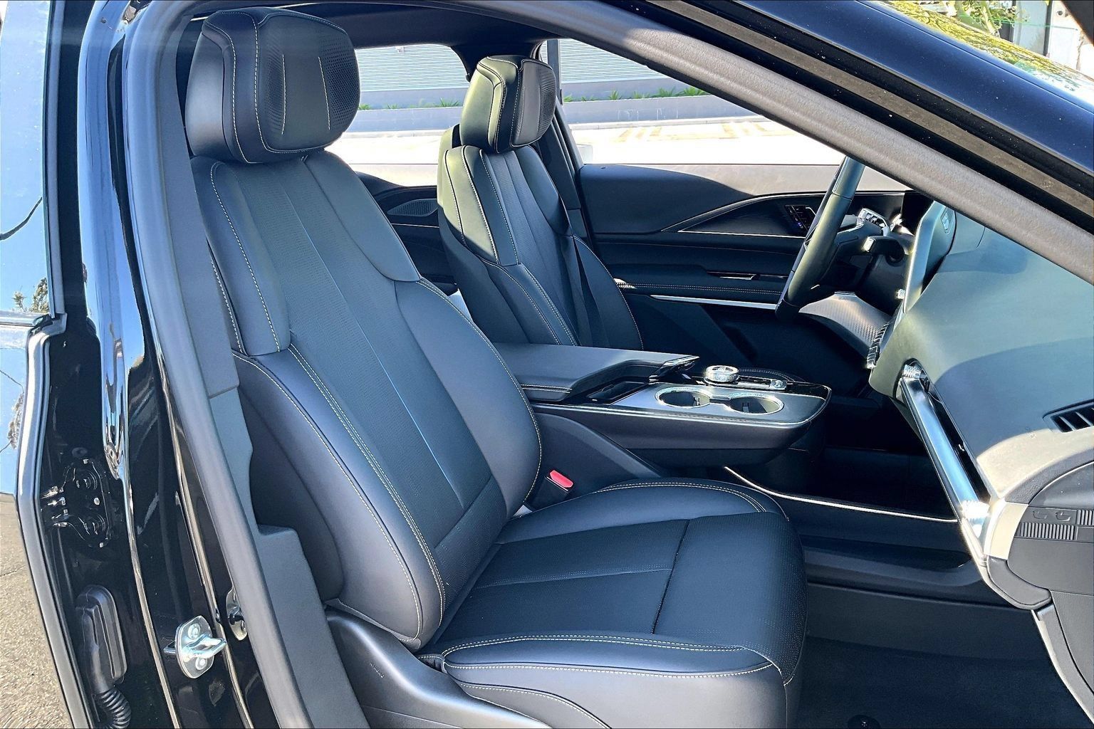 New 2026 Cadillac Lyriq Premium Sport w/ LPO, Floor Liner Package RWD image 33