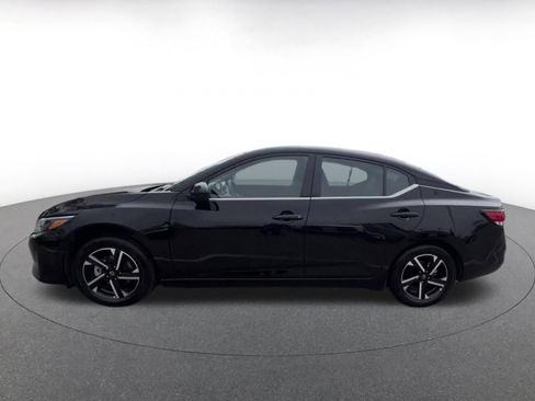 Used 2025 Nissan Sentra SV FWD image 9