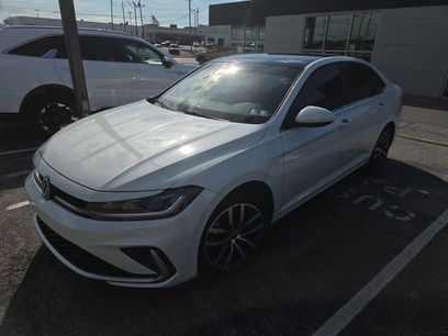 Used 2025 Volkswagen Jetta SE