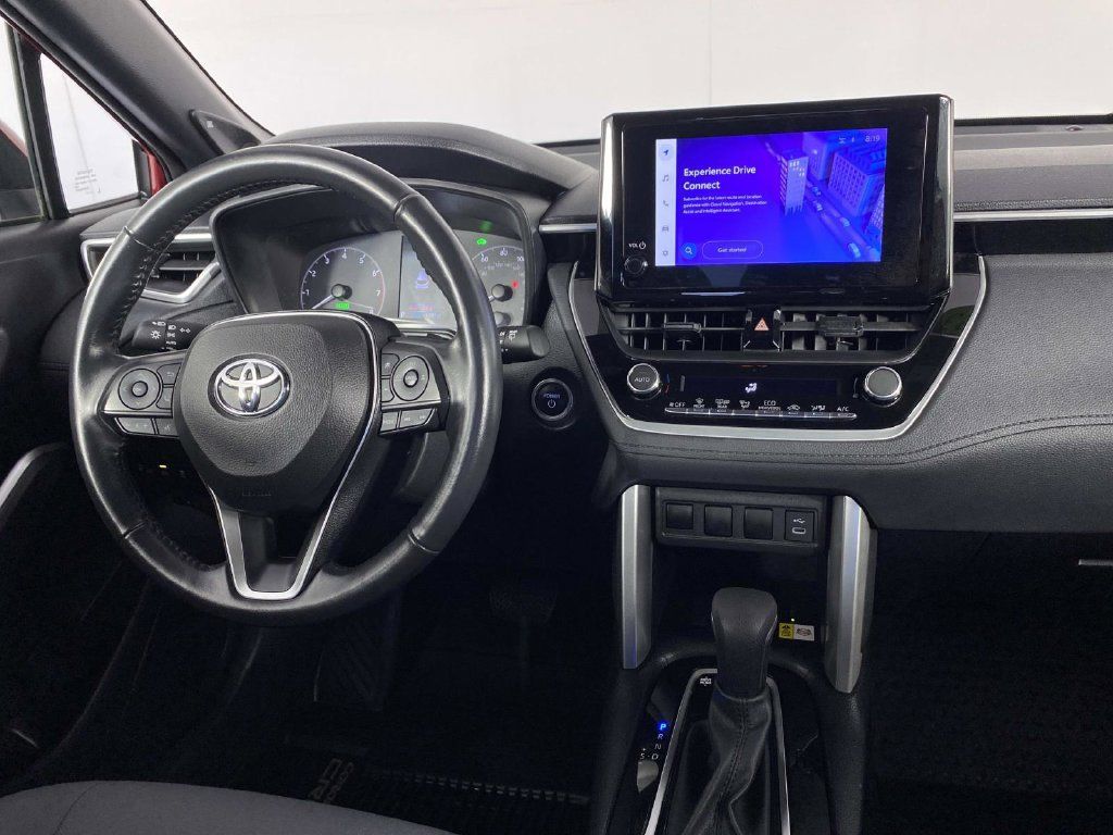 Used 2023 Toyota Corolla Cross AWD Hybrid w/ Moonroof Package image 15