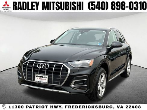 Used 2023 Audi Q5 2.0T Premium w/ Convenience Package AWD/4WD image 1