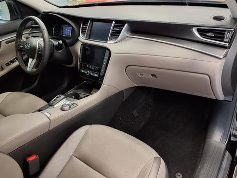 Used 2023 INFINITI QX50 Luxe w/ Cargo Package FWD image 9