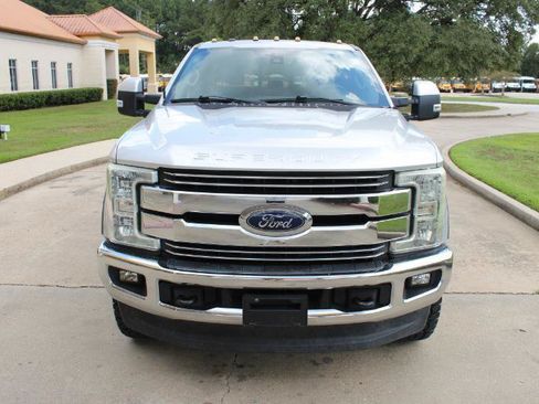 Used 2017 Ford F250 Lariat w/ Lariat Ultimate Package AWD/4WD image 6