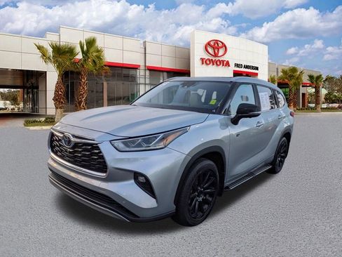 Used 2024 Toyota Highlander Platinum image 8