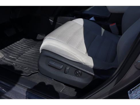 Used 2018 Honda CR-V EX image 18