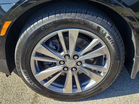 Used 2025 Cadillac XT5 Premium Luxury w/ Technology Package image 8