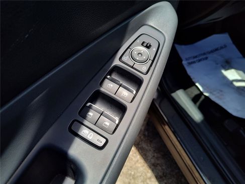 Used 2023 Hyundai Santa Fe SEL image 15