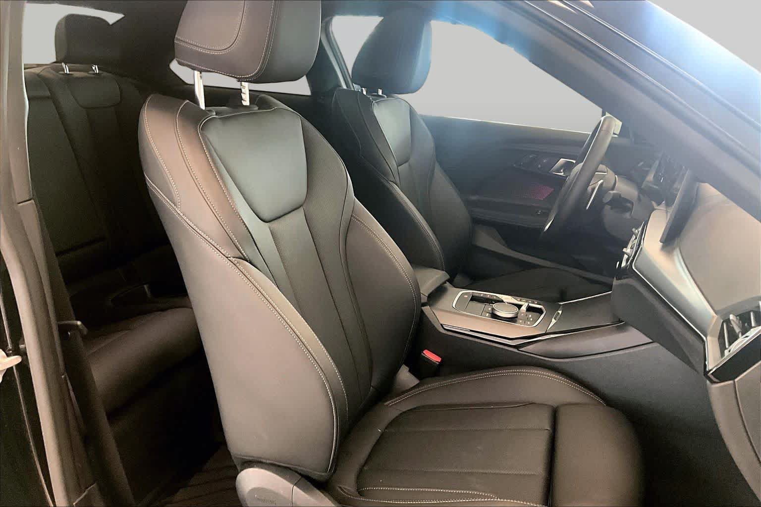 Used 2024 BMW 230i Coupe w/ Convenience Package RWD image 8