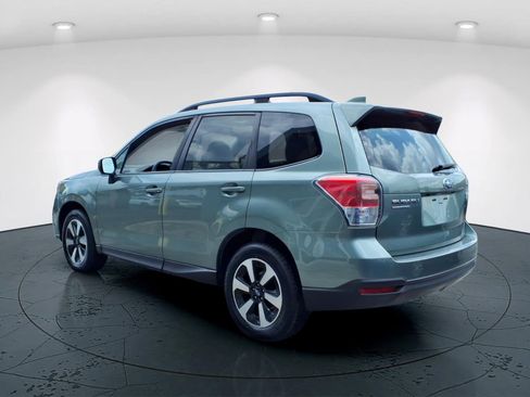 Used 2018 Subaru Forester 2.5i Premium w/ All-Weather Package AWD/4WD image 4