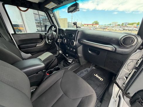 Used 2016 Jeep Wrangler Sport w/ Quick Order Package 23S AWD/4WD image 13