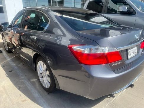 Used 2013 Honda Accord EX image 3