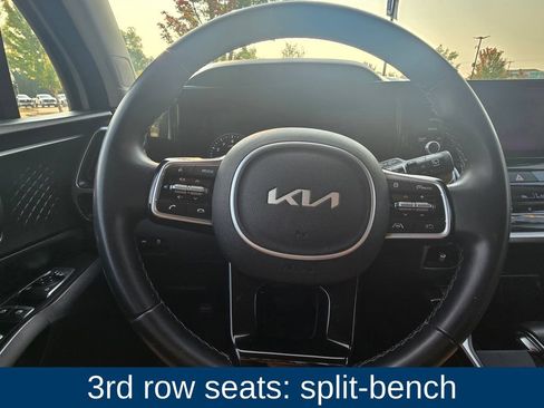 Used 2022 Kia Sorento S w/ Panoramic Sunroof Package FWD image 23
