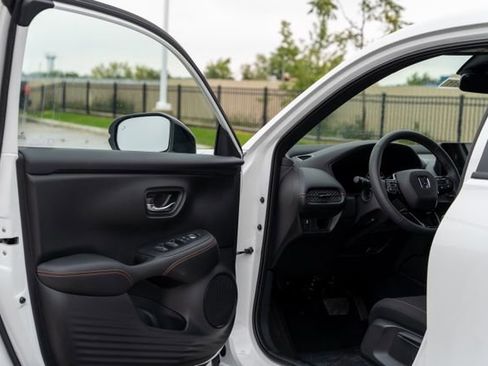 Used 2023 Honda HR-V Sport image 21