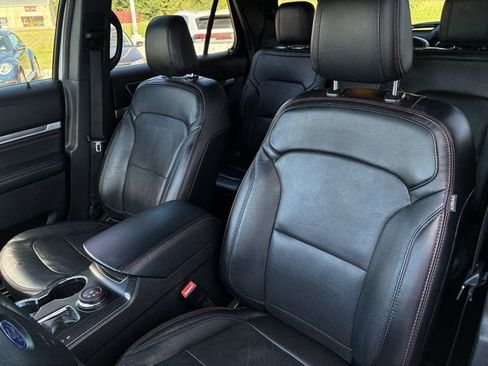 Used 2019 Ford Explorer Sport AWD/4WD image 12