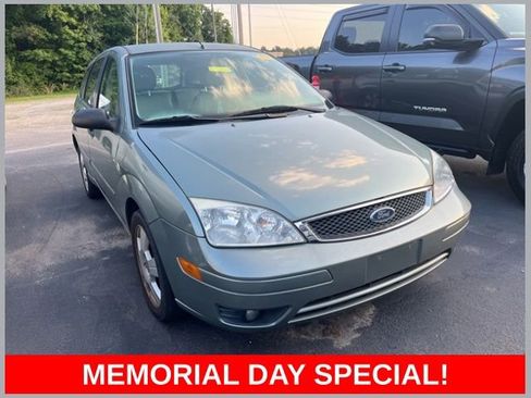 Used 2006 Ford Focus ZX5 Hatchback FWD image 1