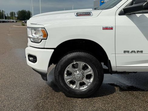 Used 2022 RAM 2500 Big Horn w/ Level 1 Equipment Group AWD/4WD image 11