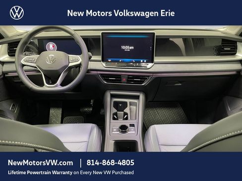 New 2026 Volkswagen Tiguan SE image 8