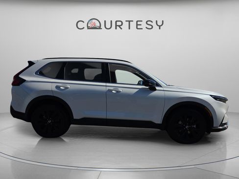 Used 2025 Honda CR-V Sport Touring image 8