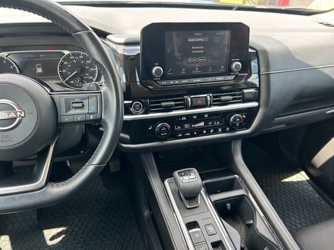 Used 2022 Nissan Pathfinder SV FWD image 16