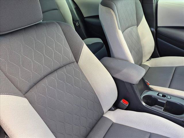 Used 2025 Toyota Corolla LE FWD image 19