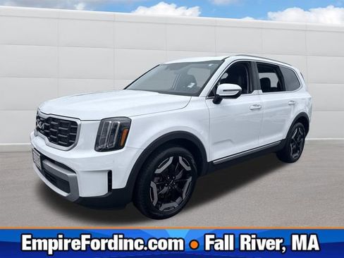 Used 2023 Kia Telluride S w/ S Sunroof Package image 1