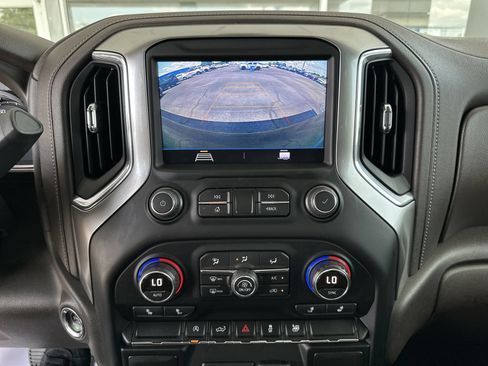 Used 2021 Chevrolet Silverado 1500 LT AWD/4WD image 14