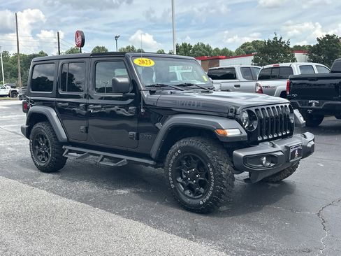 Used 2023 Jeep Wrangler Unlimited Sport AWD/4WD image 2