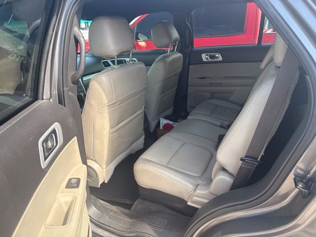 Used 2014 Ford Explorer XLT w/ Equipment Group 202A FWD image 6